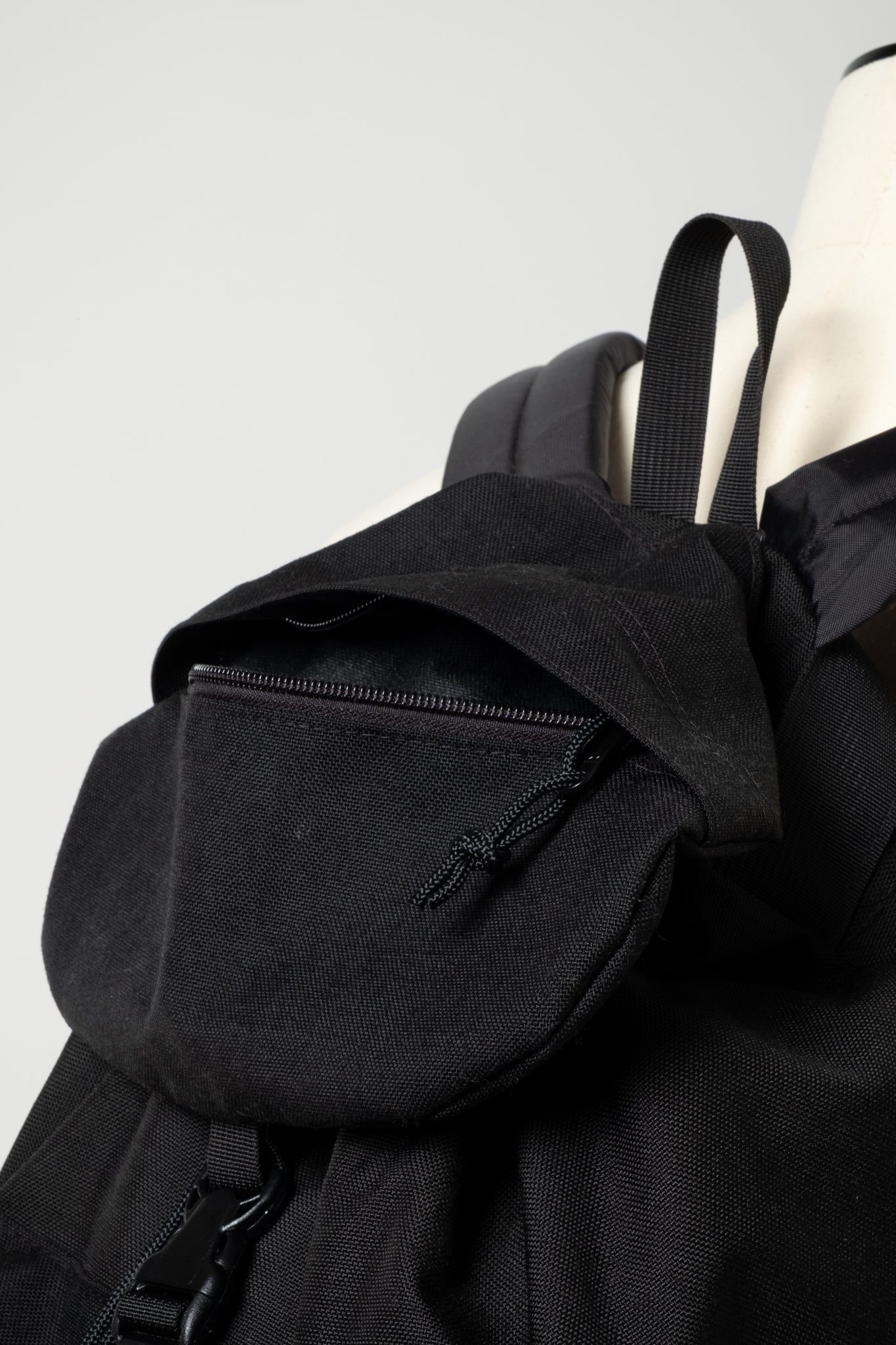 Day Hiker - Black