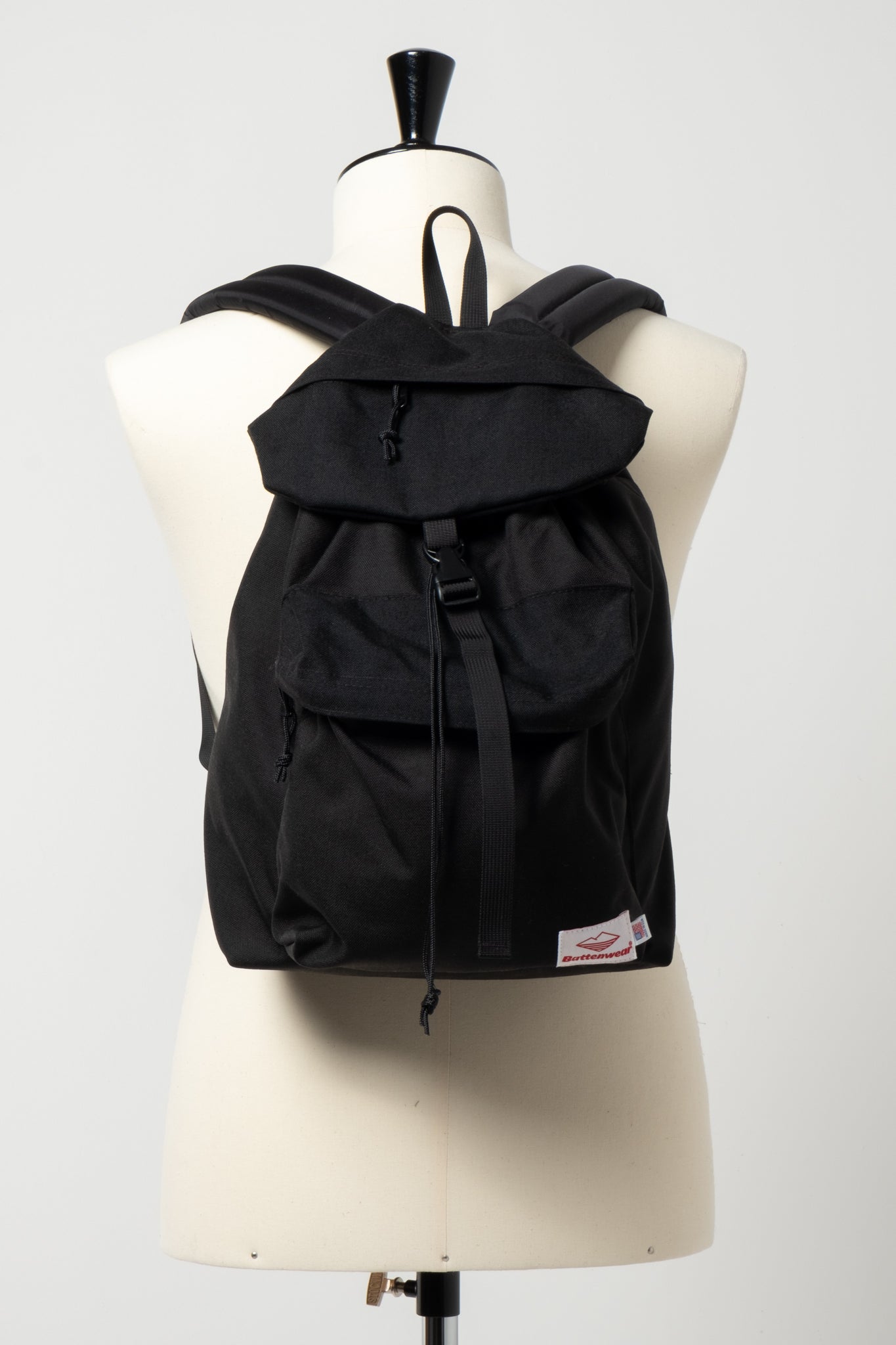 Day Hiker - Black