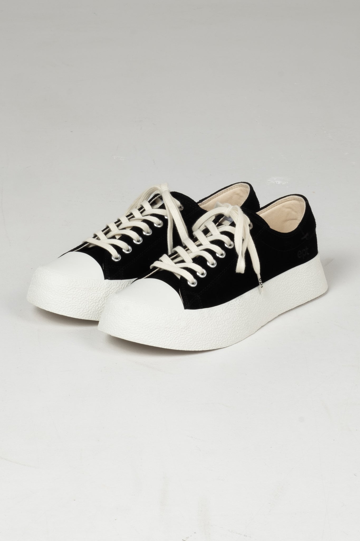 'Dive' Suede - Black
