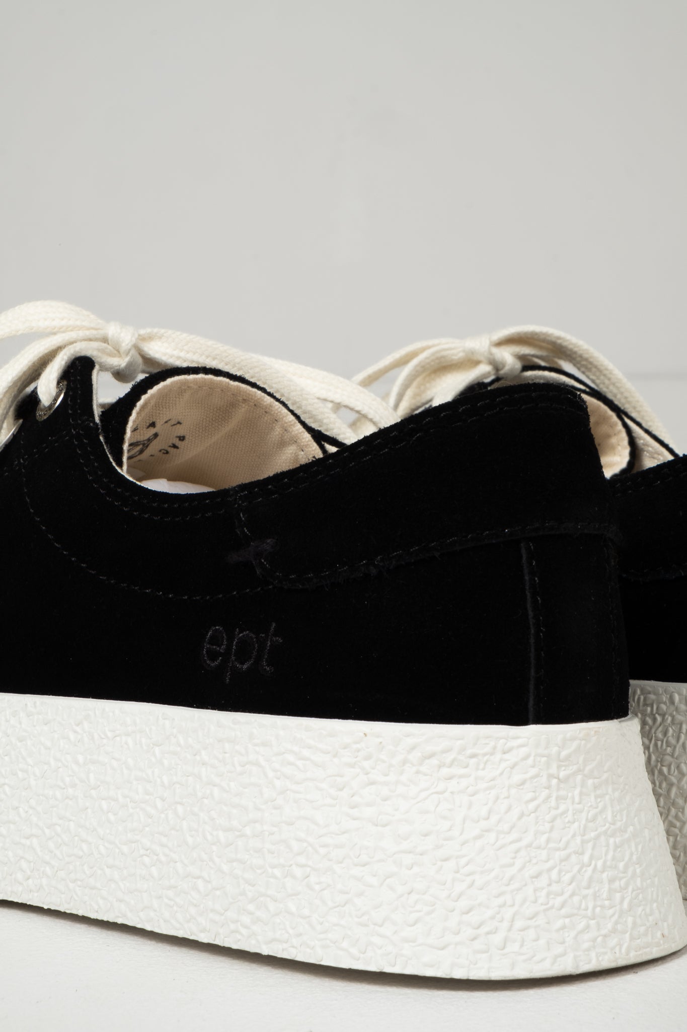 'Dive' Suede - Black