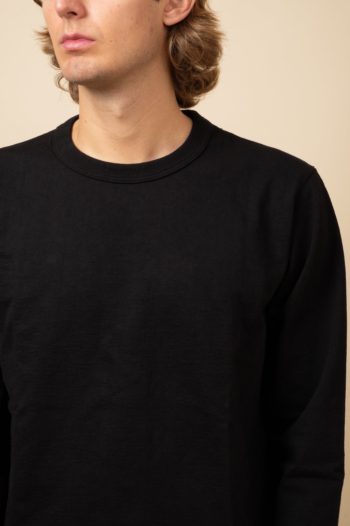 Jackman Dotsume LS T-shirt　Black Jackman Dotsume Long Sleeve T-Shirt - Black – Circle of Friends Shop