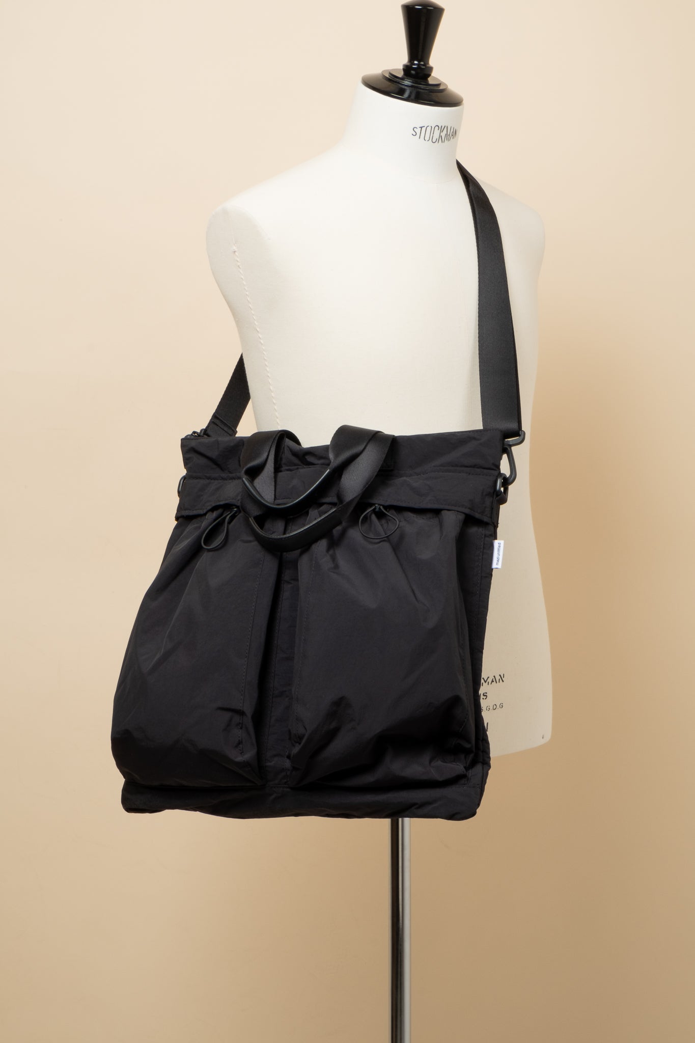 Mazi Untitled Helmet Bag - Black – Circle of Friends Shop