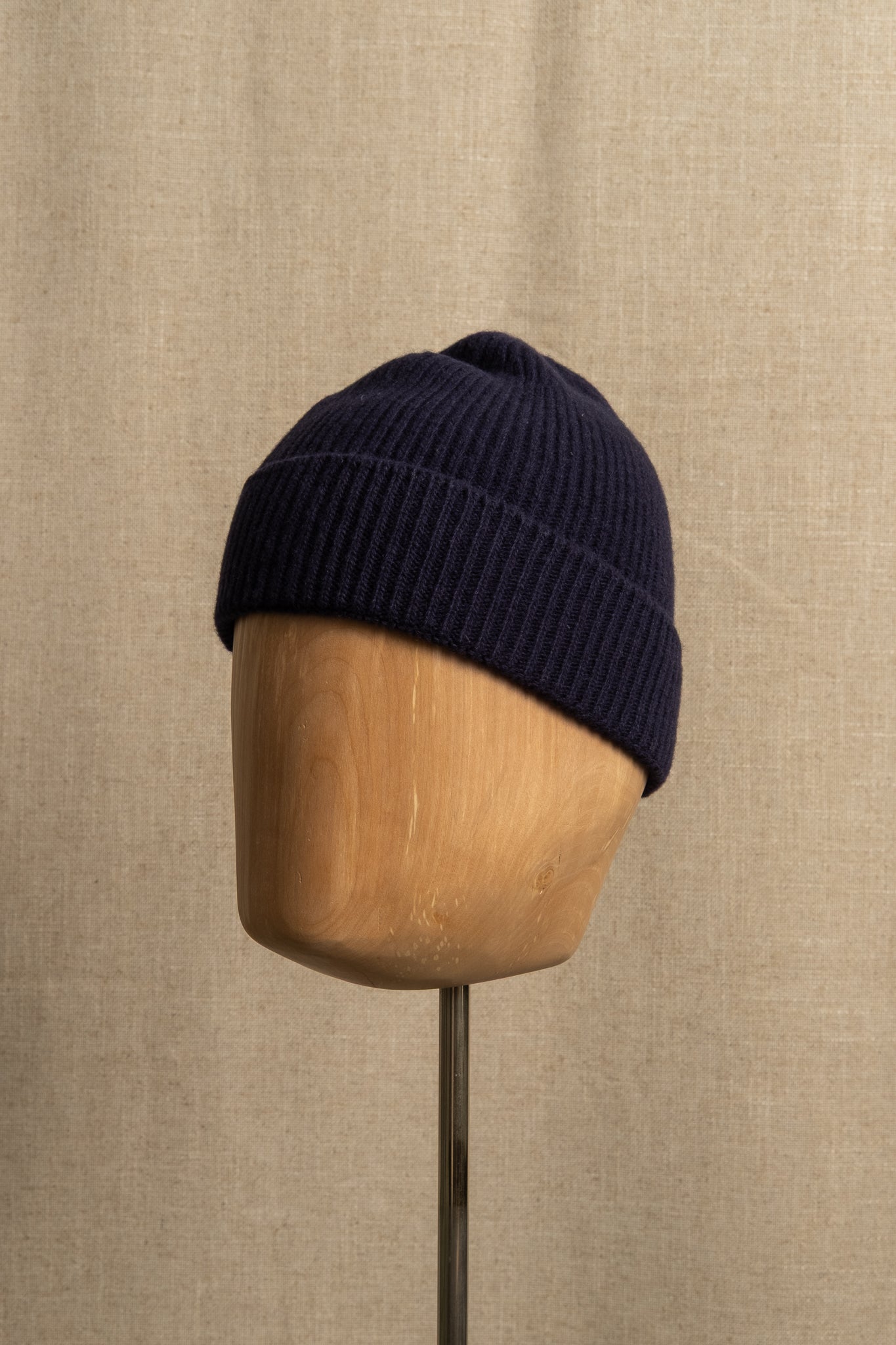 Merino Cashmere Ribbed Beanie - Navy