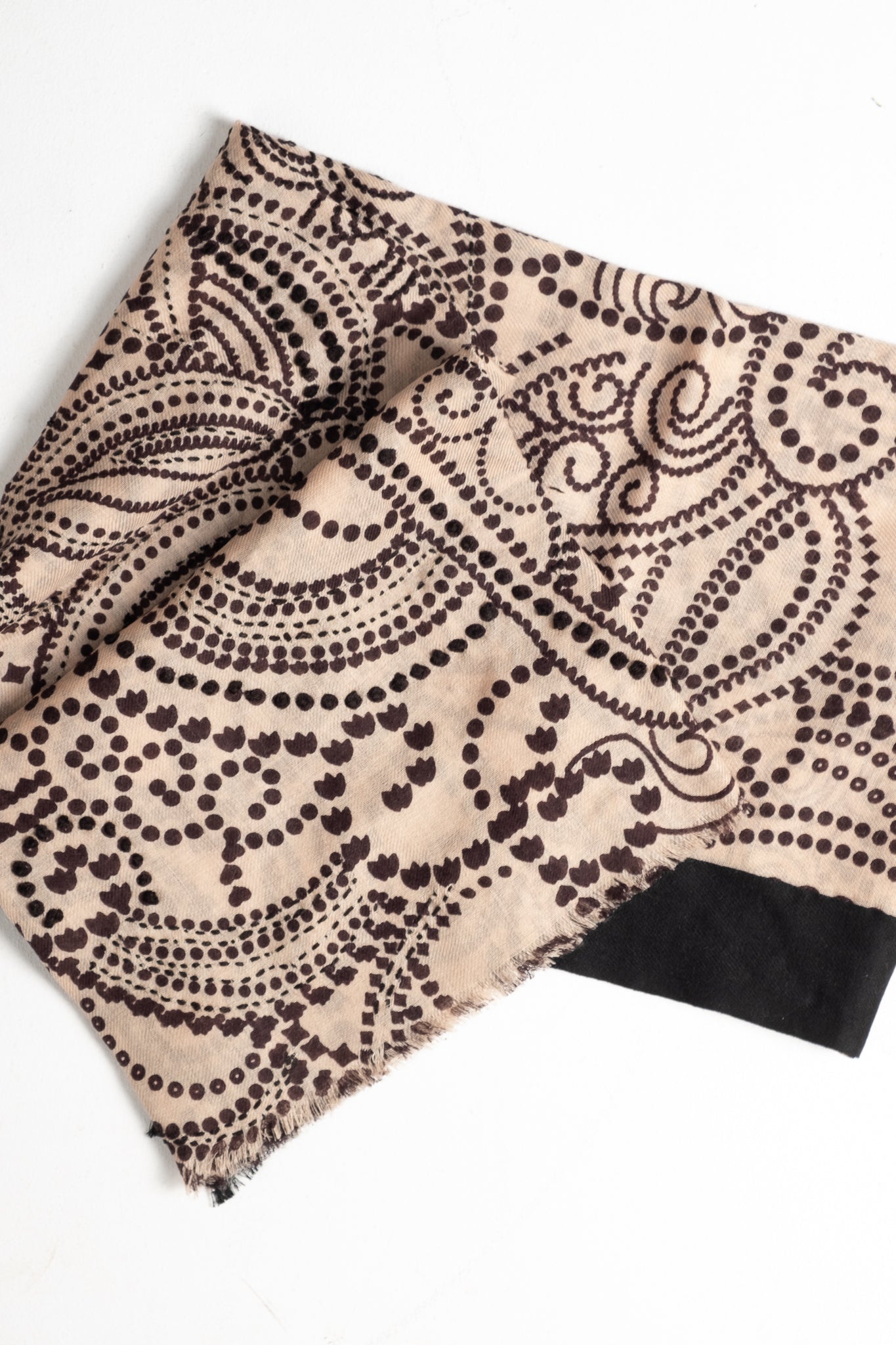 Virgin Wool Scarf - Beige Paisley