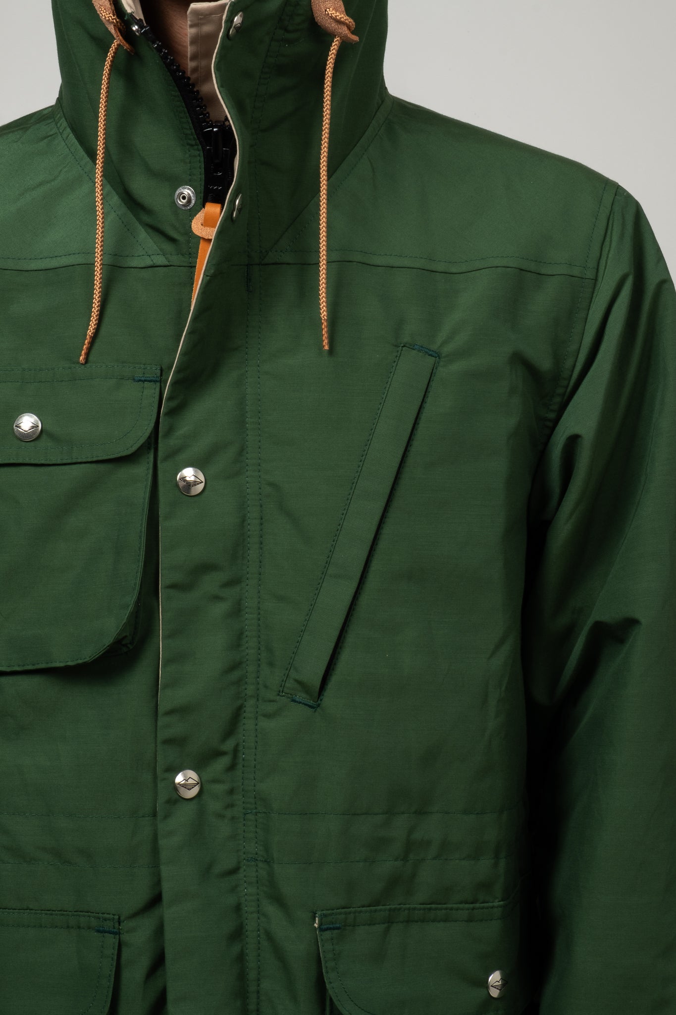 Travel Shell Parka - Green x Putty