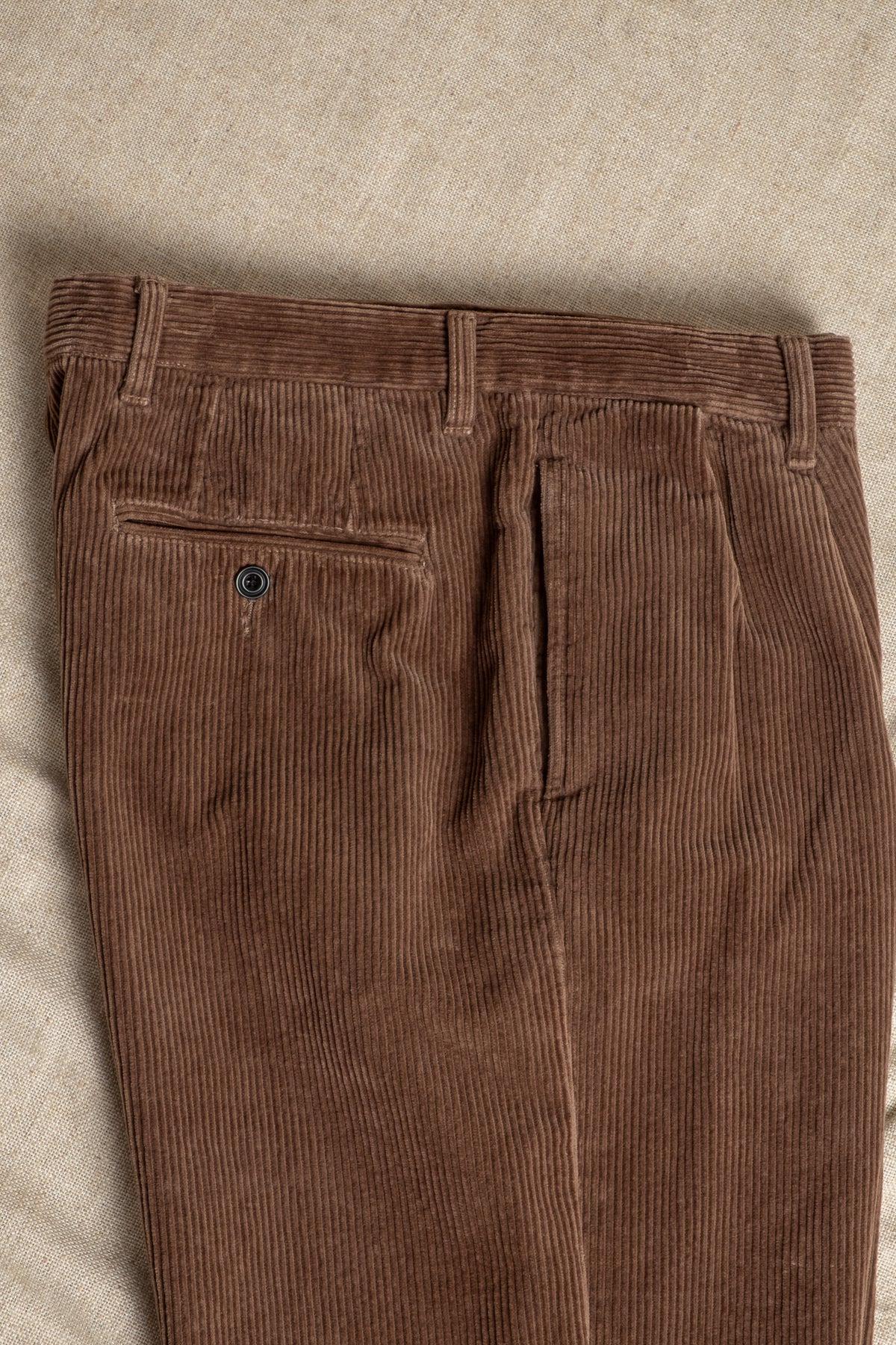 Trunk 8 Wale Corduroy - Bronze