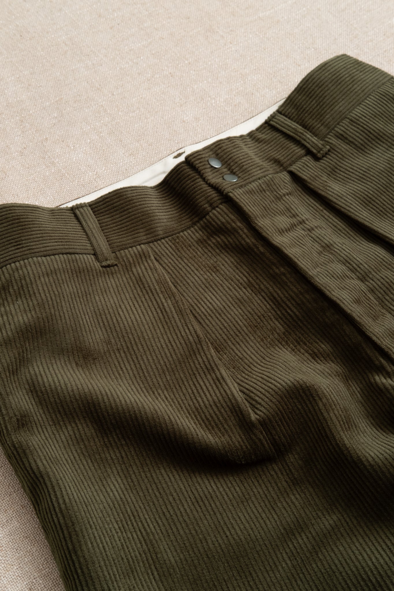 Wide Slacks 8W Corduroy - Olive Green